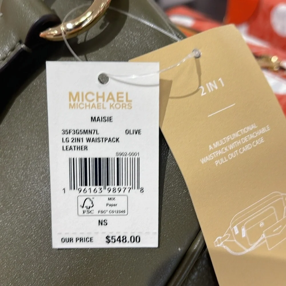 Michael Kors Maisie Large Pebbled Leather 2-in-1 Sling Waist Fanny Pack
Belt Bag - Picture 4 of 16